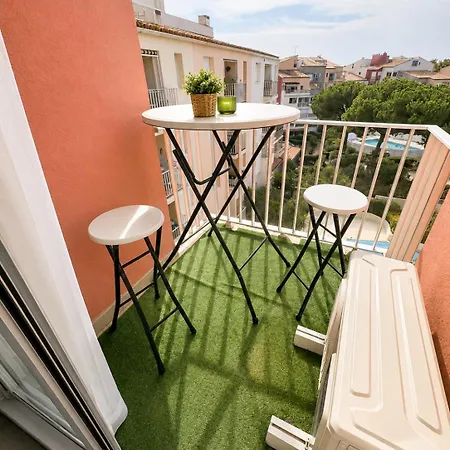 2 Couchages Vue Port Piscine Le Cap D'agde Appartement